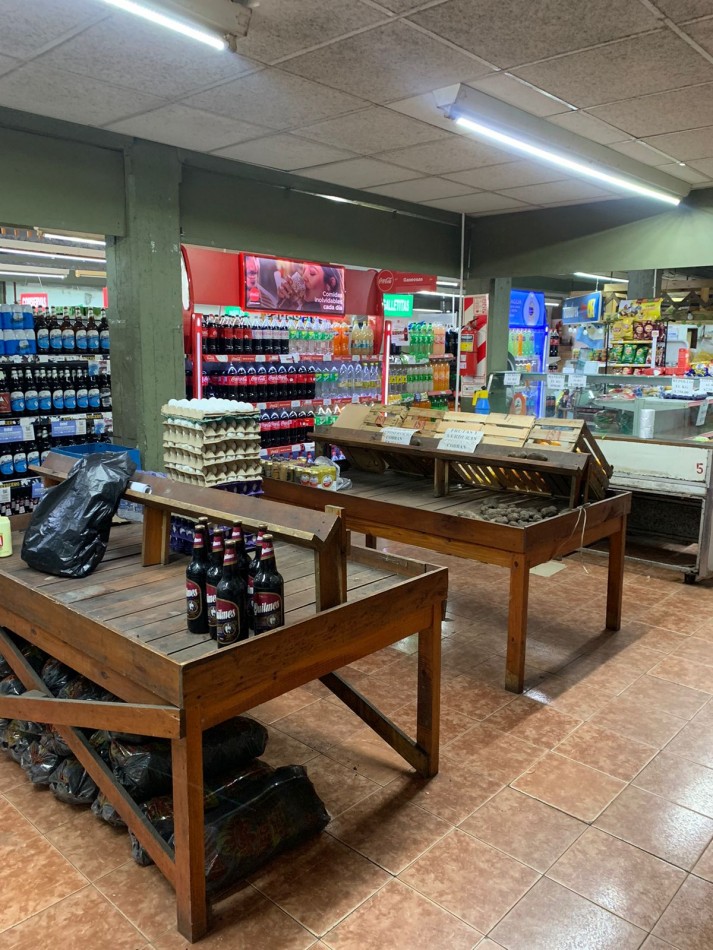 LOCAL EN VENTA!!! + FONDO DE COMERCIO