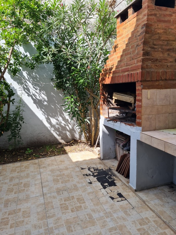 EXCELENTE TRIPLEX CON GAS NATURAL!!!!