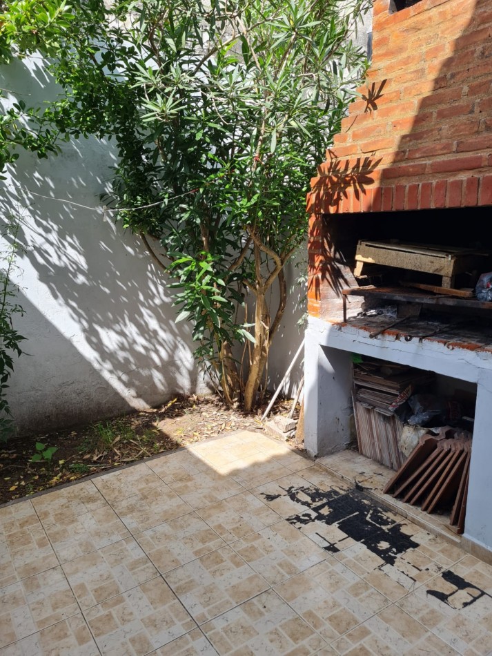 EXCELENTE TRIPLEX CON GAS NATURAL!!!!