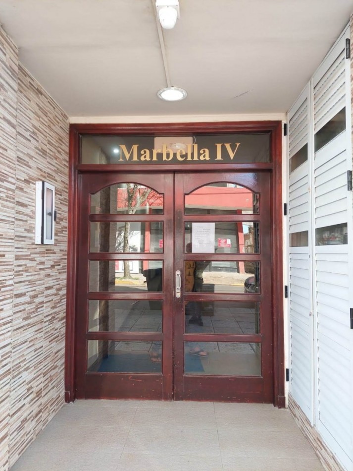 VENTA IMPERDIBLE DEPARTAMENTO CON VISTA AL MAR , CON GAS NATURAL!!!!!! MARBELLA IV