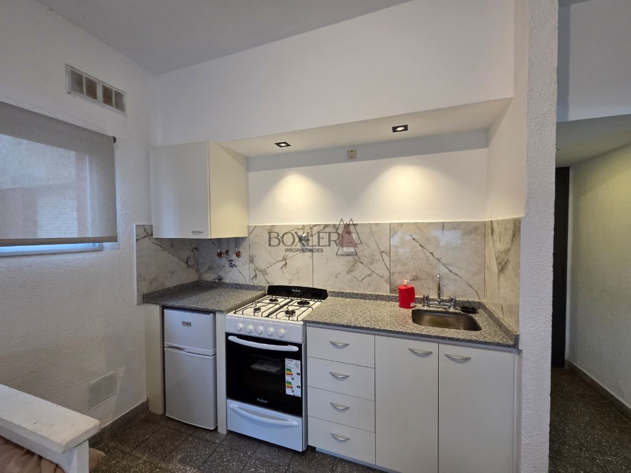 HERMOSO DPTO 2 AMB. PLENO CENTRO AMOBLADO