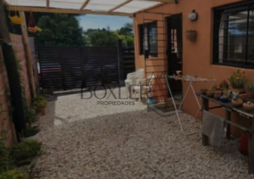 Vivienda y renta en un mismo lugar: casa + monoambiente en Mar de Ajo 